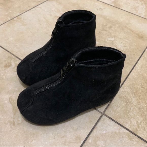 Worn twice Toddler seude black bootie size 22 - Picture 1 of 2